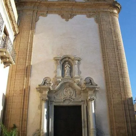 Fichidindia House